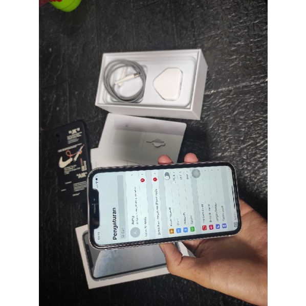 iPhone XR 64 GB