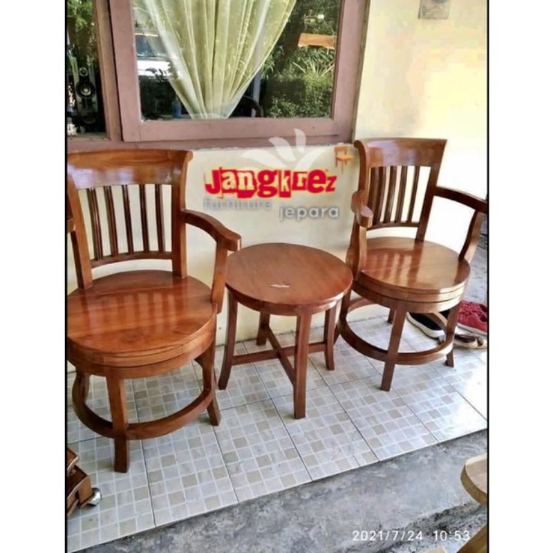 Kursi jati kursi teras putar