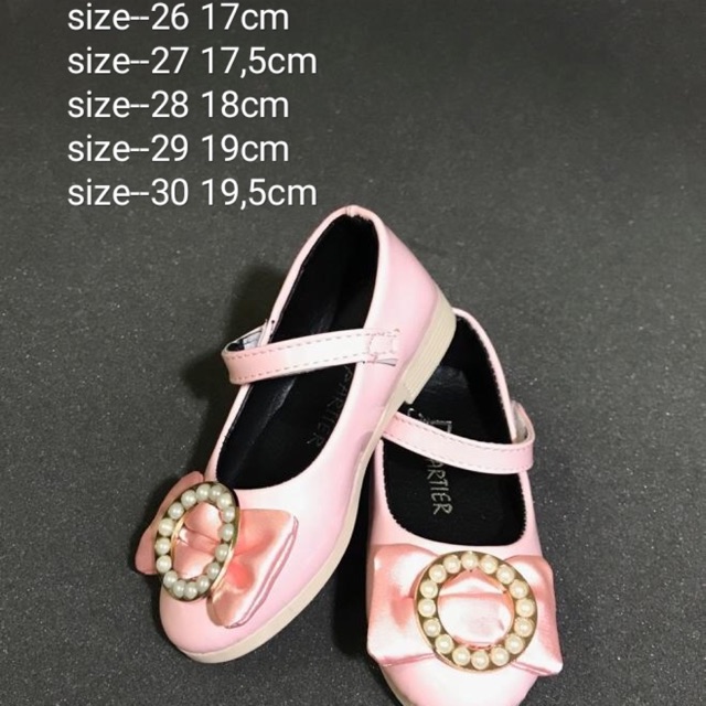 Sepatu anak perempuan pita mutiara