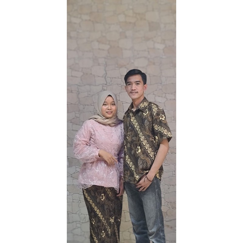 batik kebaya couple