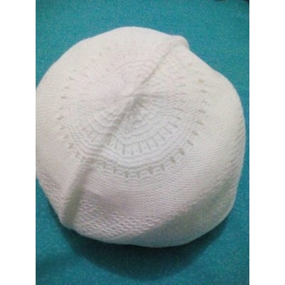 Peci Rajut Putih Tunisia