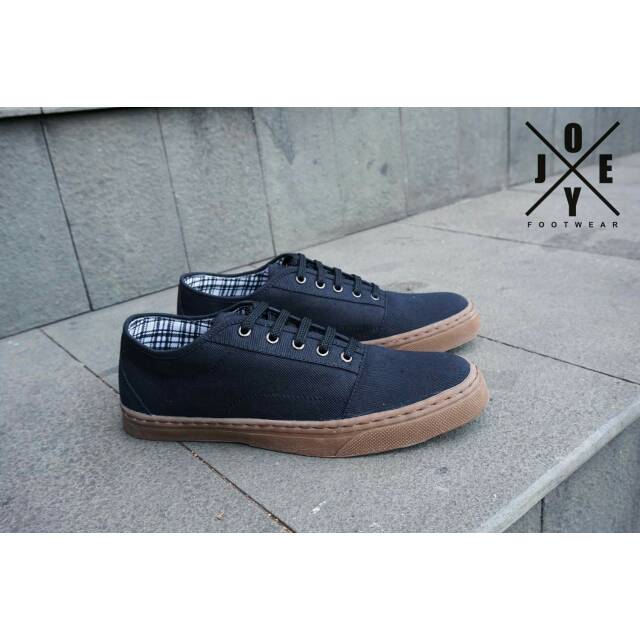 (CCOD) Sepatu Lokal Shoes Local Pride Joey Strong Authentic Low Cut Black Gum