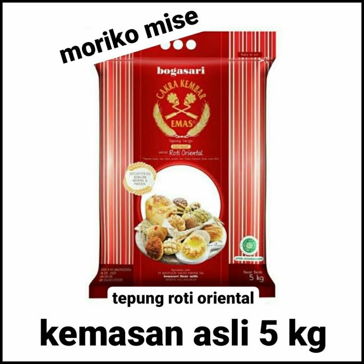 

Tepung Cakra Kembar Emas Oriental 5 Kg / Terigu Bogasari