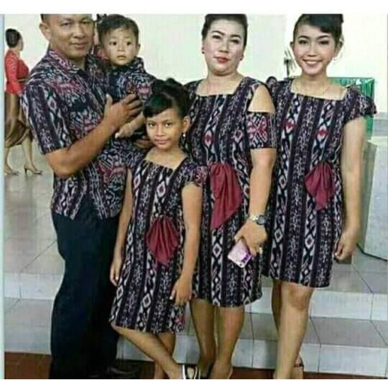 Couple keluarga etnik