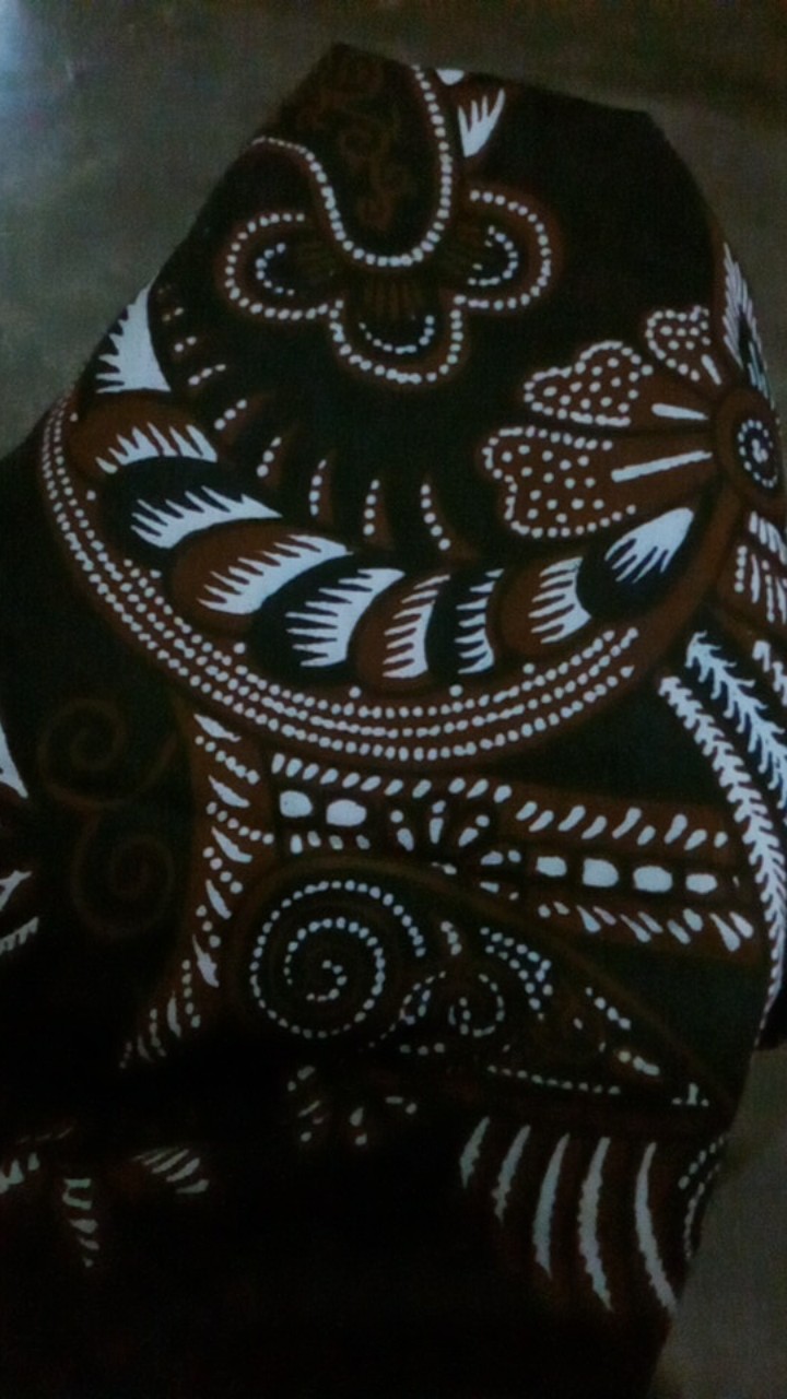 Batik Lengan Pendek Motif Wayang Dan Elung