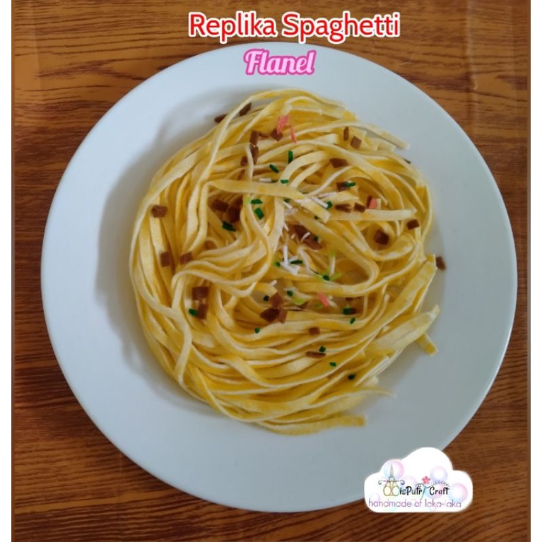 replika makanan spaghetti flanel