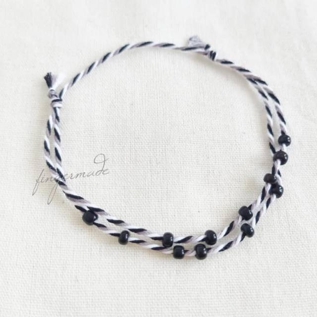 TWISTED ANKLET / GELANG KAKI BENANG