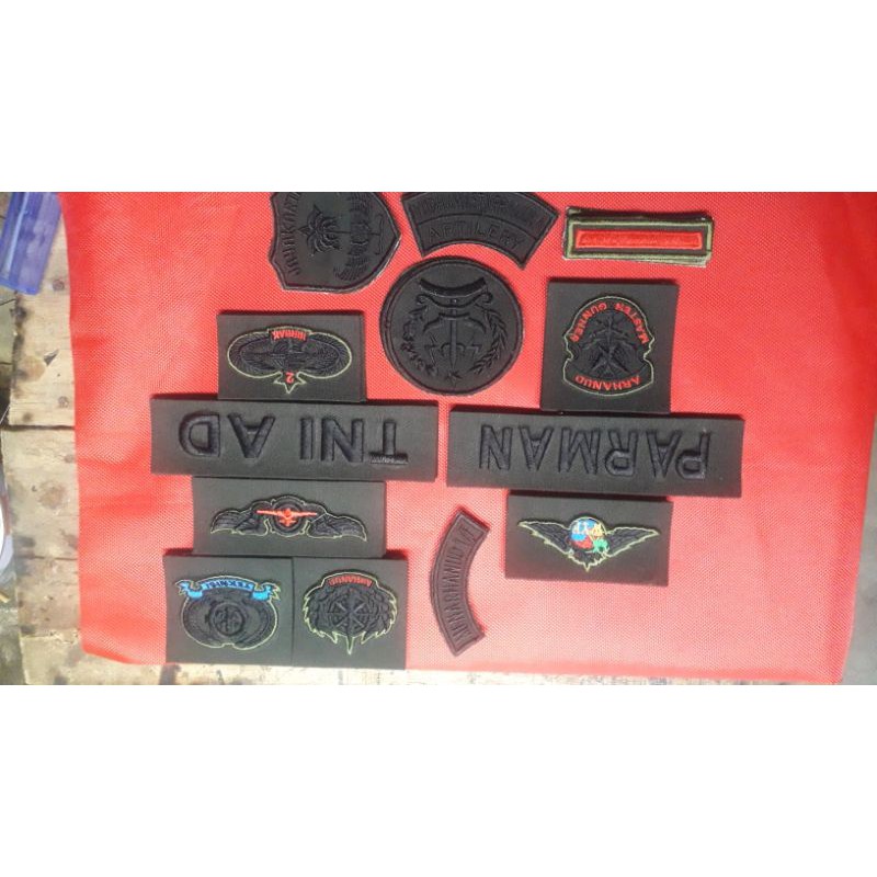 atribut tni