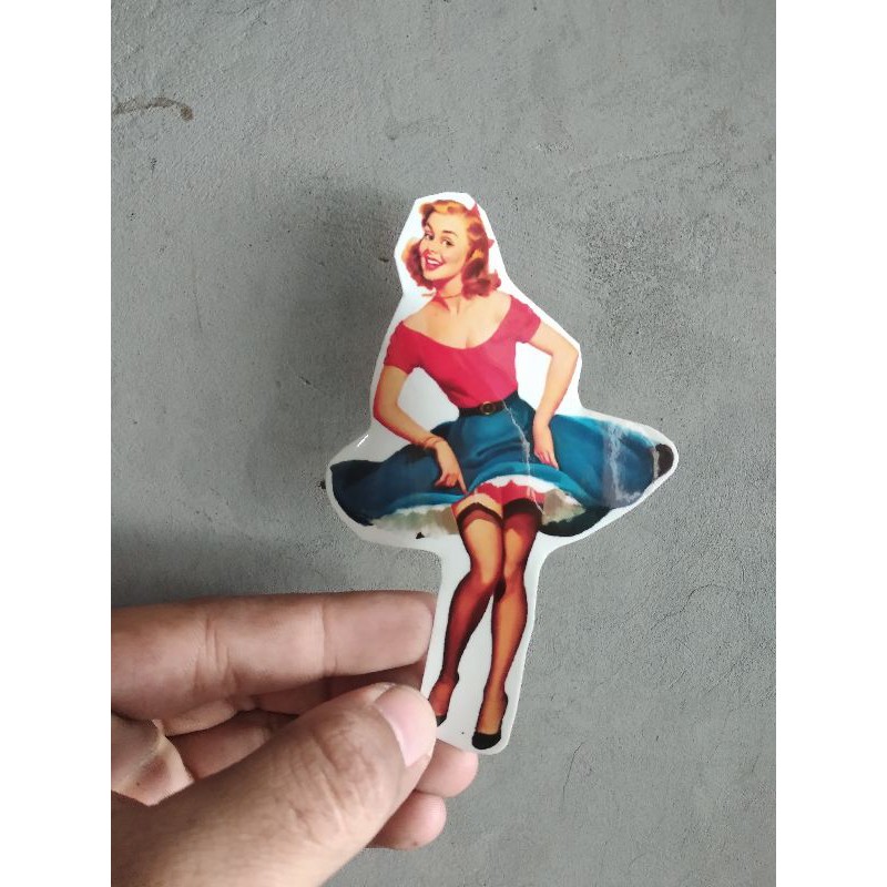 

Stiker pin up girl transparan kode 006