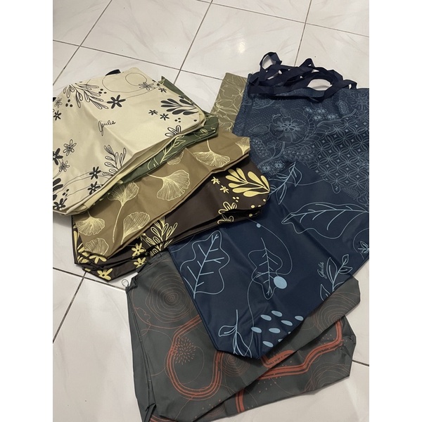 

Tote Bag/Goodie Bag by geulis.id (tas belanja)