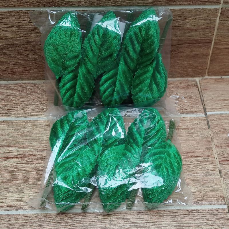 Daun bludru isi 12 pcs