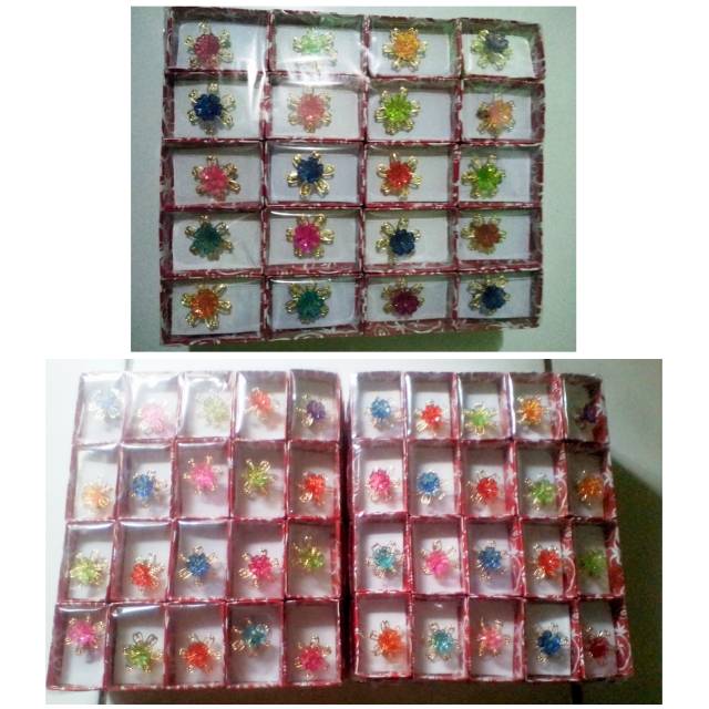 Souvenir bros bunga cengkeh