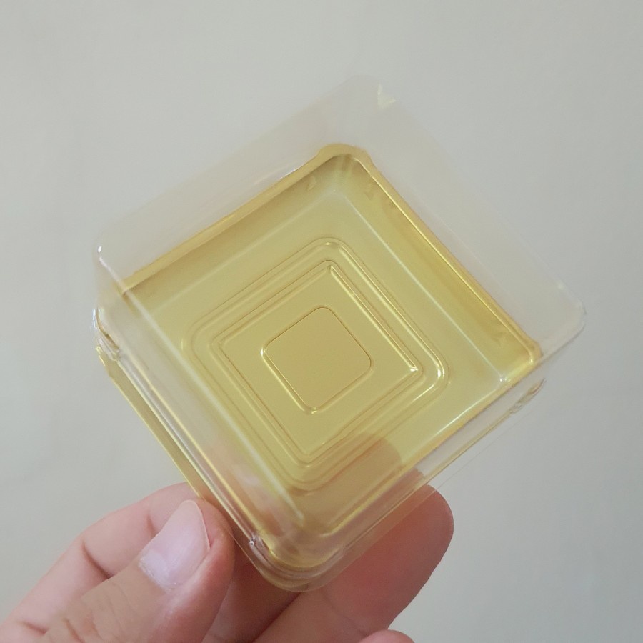 

tray mika mooncake 75 gr tempat kue bulan festival mooncake mika kue mini ( per 10 pcs )