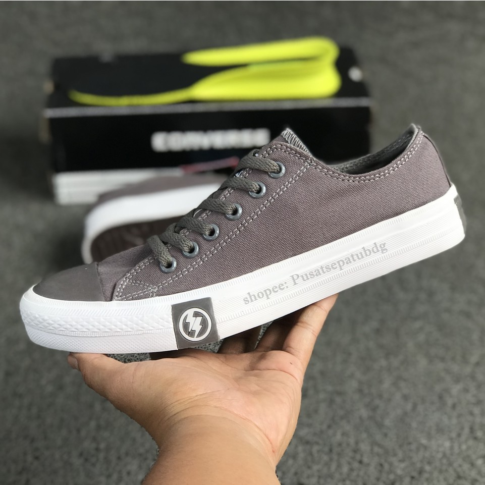 Sepatu Converse Petir Pendek X Undefeated Low Grey