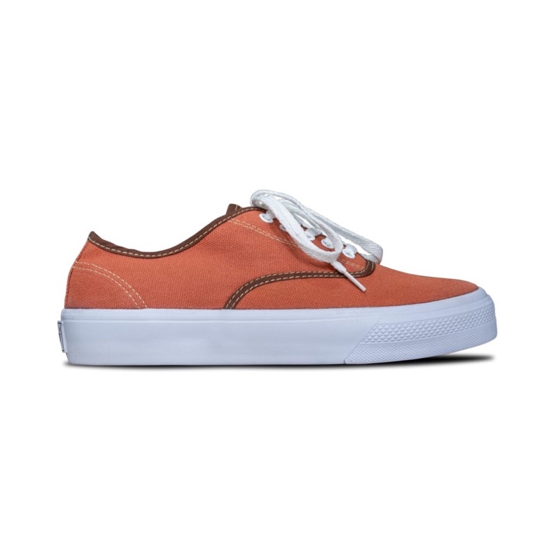 JOHNSON ASTRO LOW CUT PICANTE