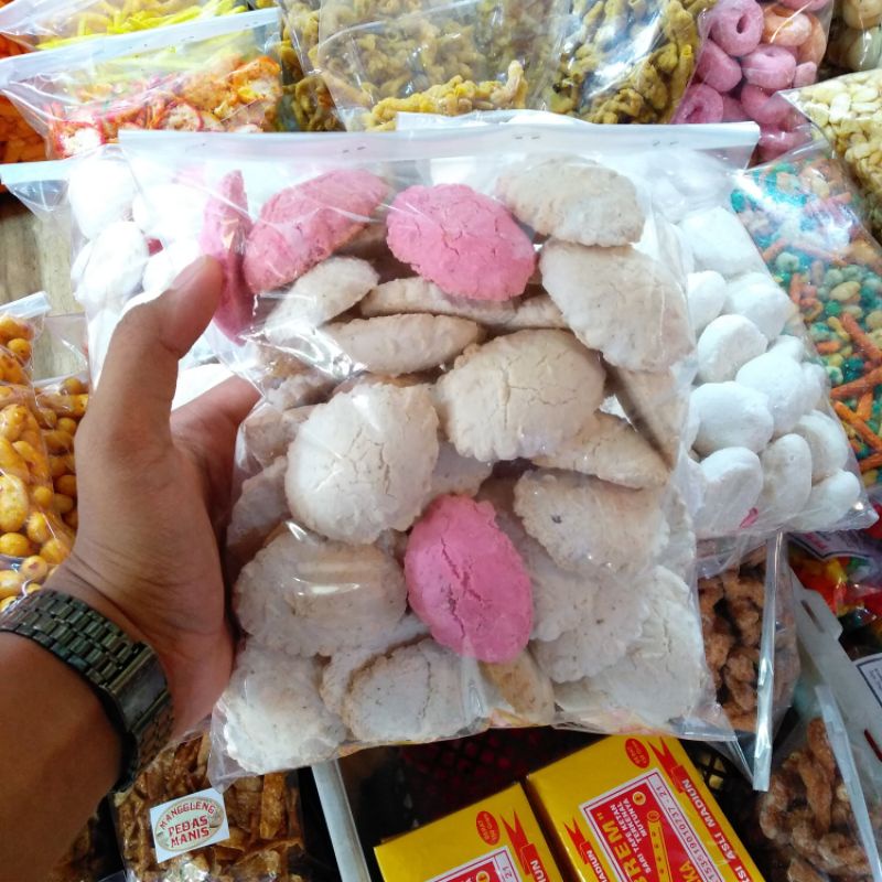 

Bolu Emprit khas Purworejo