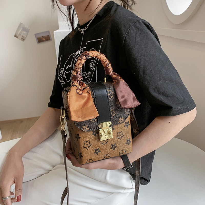 (2PC BISA IKG)GTBI998876300  New arrival  !!! Tas Selempang  Wanita Import Premium Terbaru +Sall