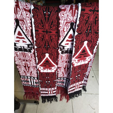 Selendang Rajut Antik Suku Batak Motif Horas Kain Ulos Syal Hangat
