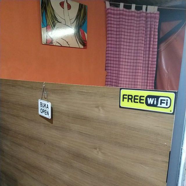 Tulisan Free Wifi / Sign Board Gratis Wi-fi Papan Signboard Bahan Acrylic Bagus Murah Jelas