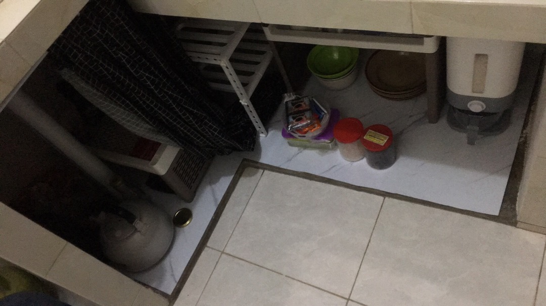 Vinyl Lantai Stiker 30cmx60cm Tebal 1-2mm Dengan Lem • High Quality