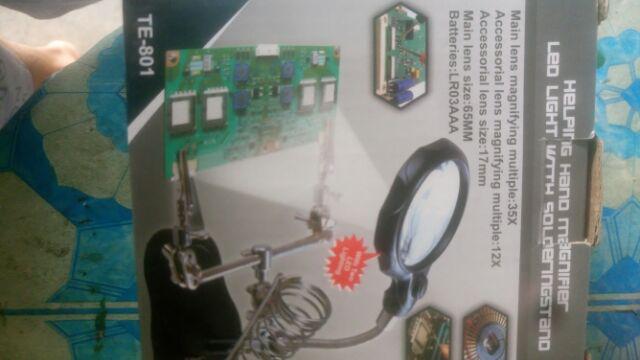 Alat Pegangan Solder Dan Kaca Pembesar