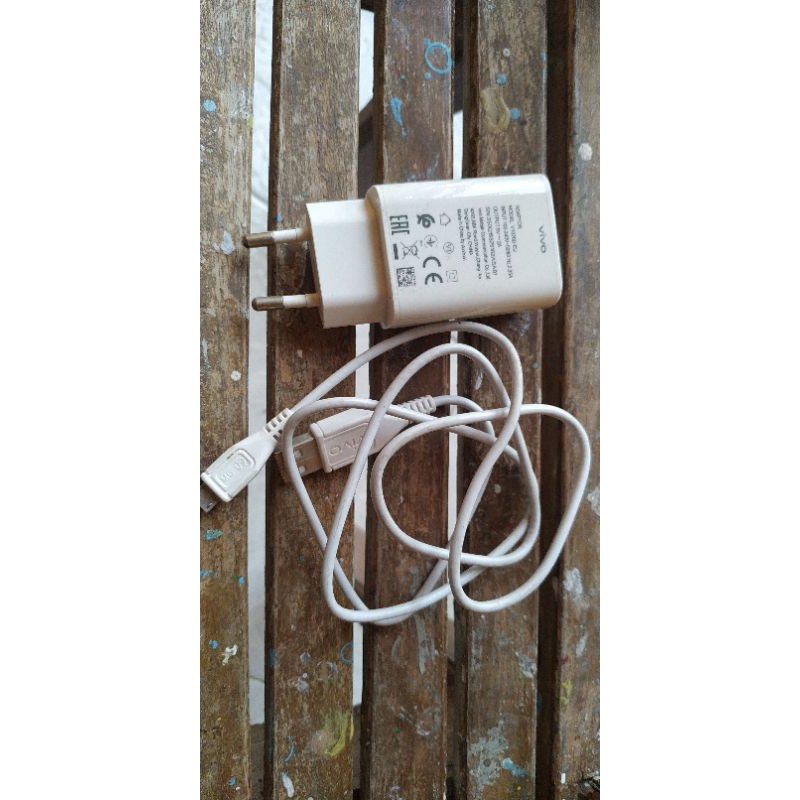 CHARGER ORIGINAL BAWAAN VIVO Y95 Y12 Y15 2A MICRO USB