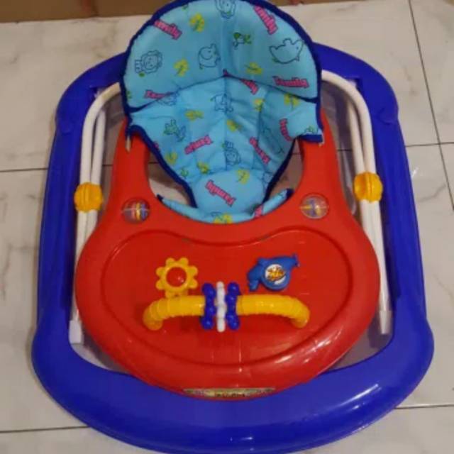Baby Walker Merk Family FB 2218 Kereta Dorong Alat Bantu Belajar Jalan Bayi
