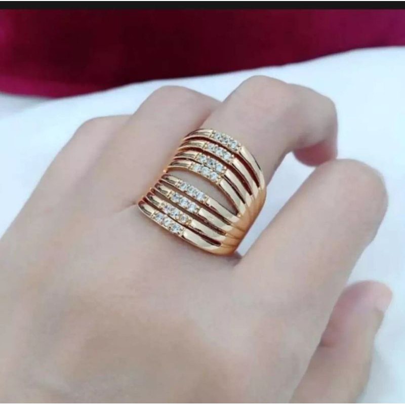 Cincin baris mata gold