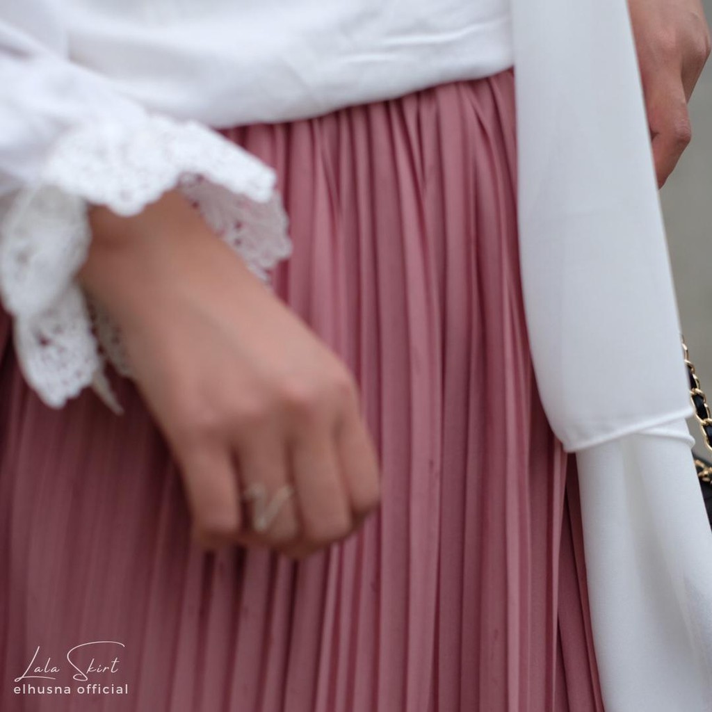 [𝐄𝐥𝐡𝐮𝐬𝐧𝐚] Lala Skirt Rok Wanita Plisket Kecil Ootd Premium H Line