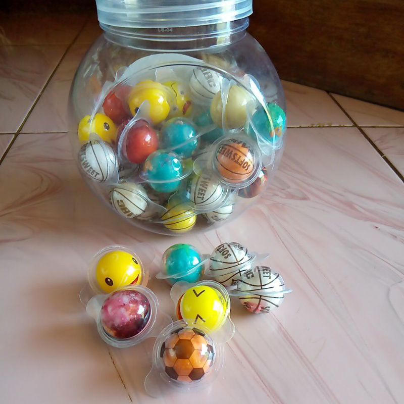 

(Toples Isi 50pcs) Semangka Bubble Gum / Planet Bubble Gum / Bola Basket Bulat Mata / Permen Karet Lunak Viral Korea / Kemasan Mirip Trolli Planet Jelly Gummy Korea