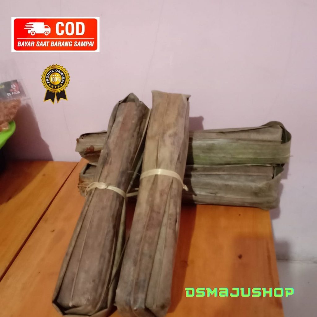 

( BAYAR DI TEMPAT )Gula Aren 1kg Bungkus Daun 100% Asli Kawung/Nira / GULA KAWUNG ASLI