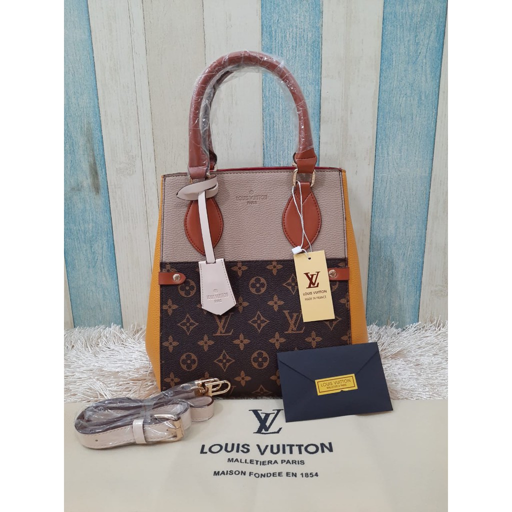 TAS LV FOLD TOTE IMPOR PREMIUM