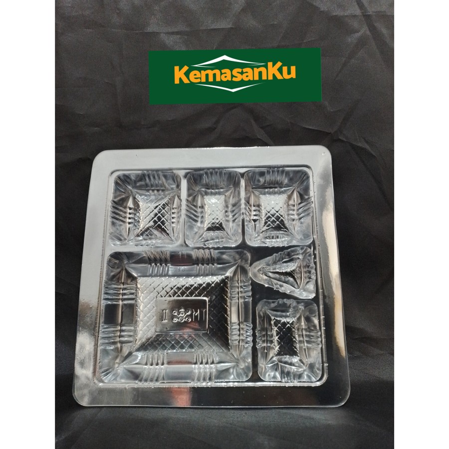 Mika Sekat 6/ Mika lunch Box (TM II) Bening AG 20 x 20 isi 10 pcs