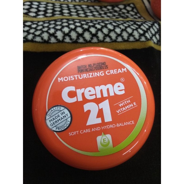 Cream 21 Moisturizing Cream Vit E 250ml