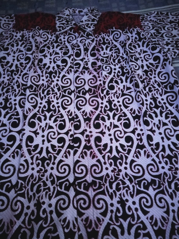 Aneka Kemeja Batik Berbagai Motif Dan Warna Terhizt