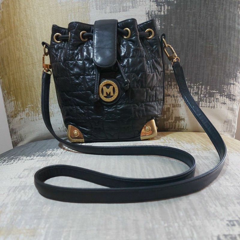 MetroCity Serut Sling Bag