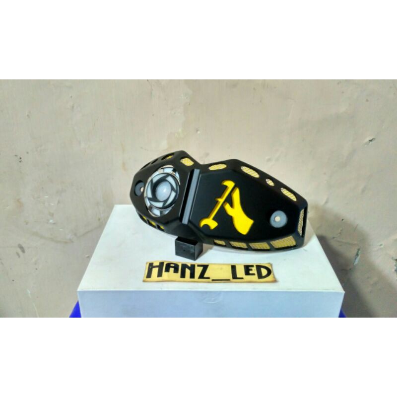 mika dalam stoplamp Vixion Old coak projie