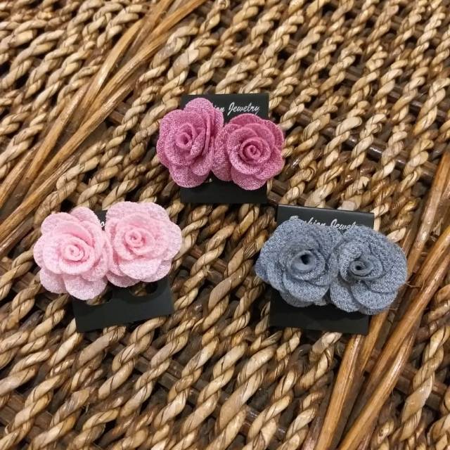 Anting Bunga Mawar Kain Elegan