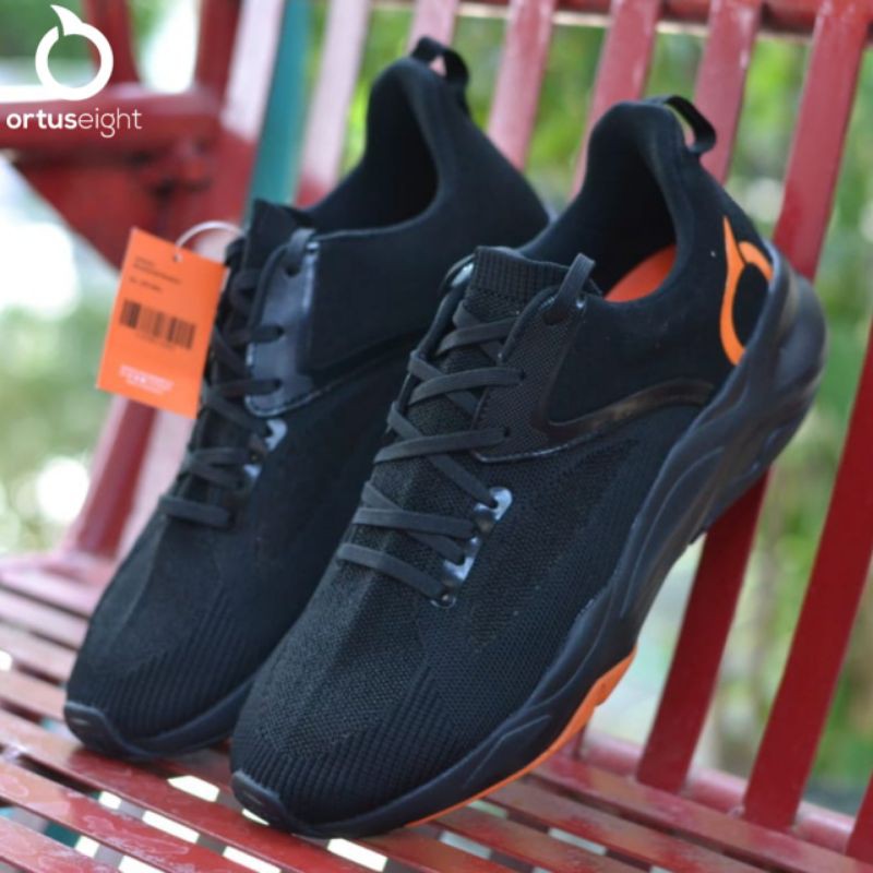 SEPATU RUNNING SNEKERS ORTUSEIGHT GENZO LIGHT GREY