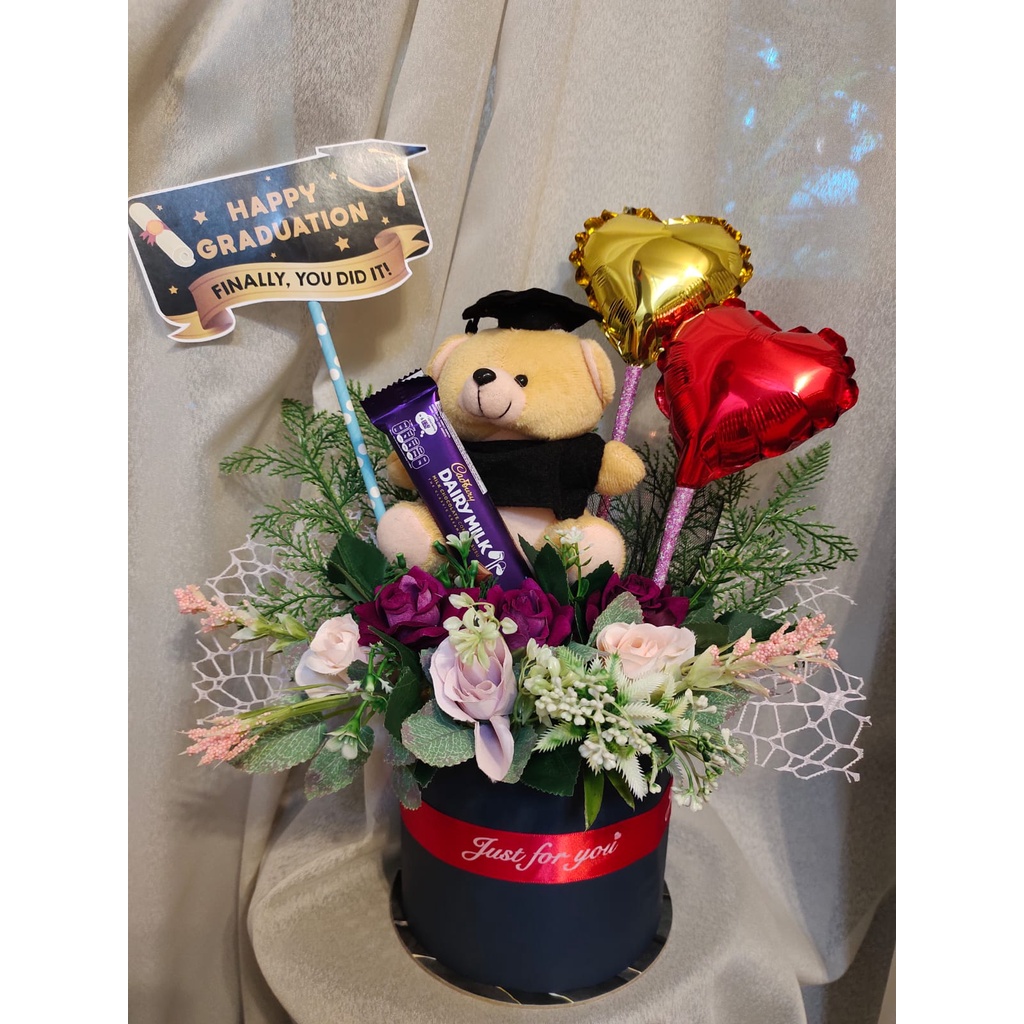 

Hadiah Wisuda | Hampers Graduation | Box Wisuda | Hadiah Graduation