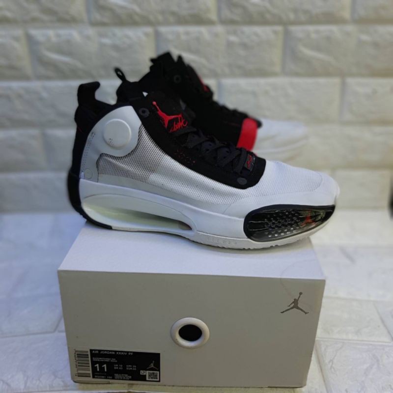 Jordan 34 Black White Red