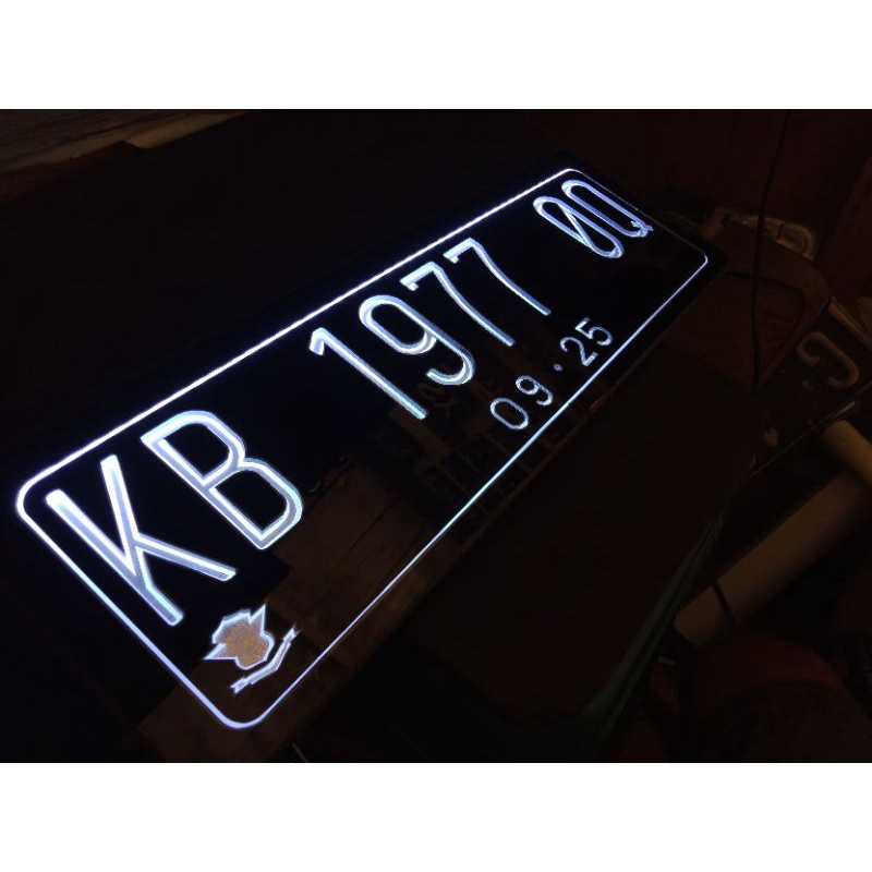 plat mobil nomor nyala led