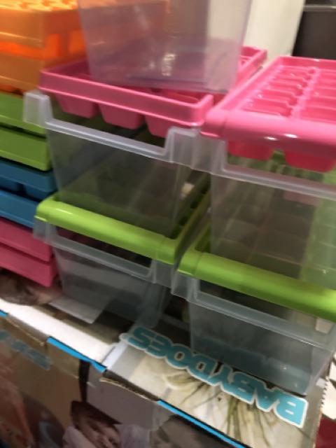 Cetakan Es Batu Kubus Lion Star 21 Kotak