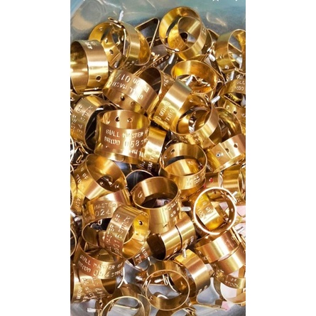 gelang kaki ayam ukuran diameter 2,5cm x lebar 1cm. harga perl 1 biji.