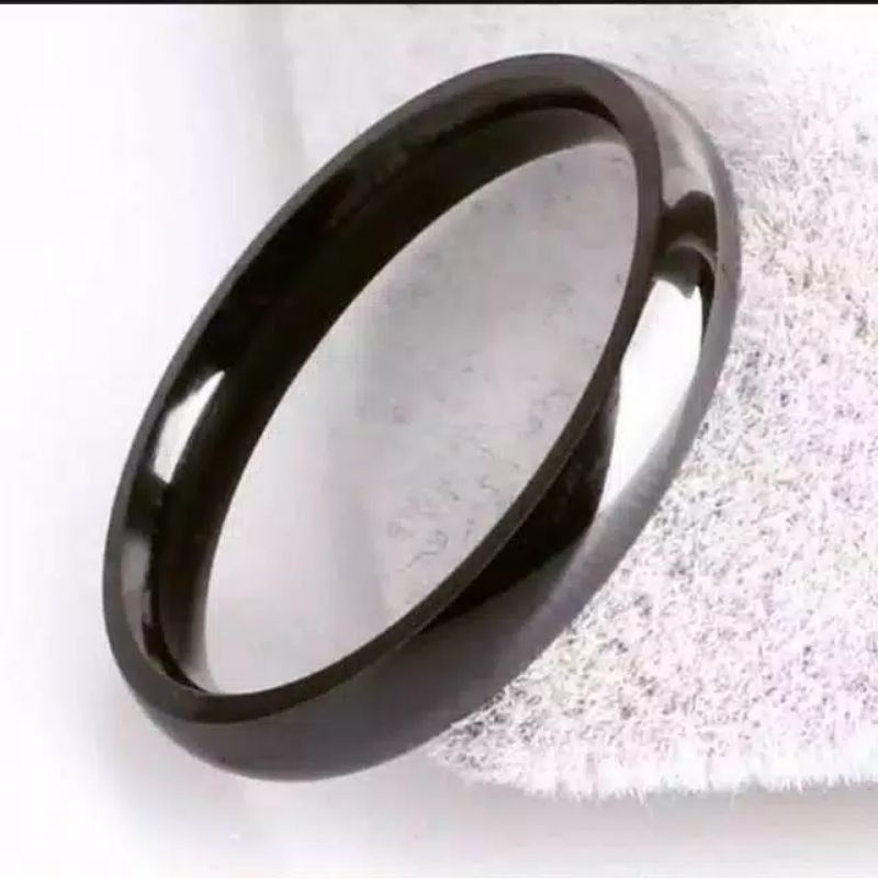 cincin titanium hitam