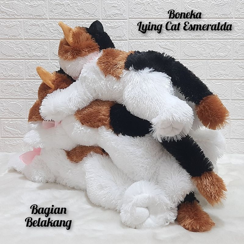 Boneka kucing cantik Lying cat Esmeralda XL SNI
