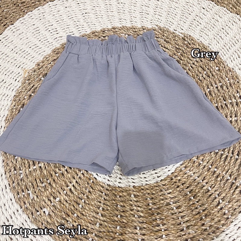 TRIVELA - Celana Pendek Crinkle Highwaist Karet / Seyla