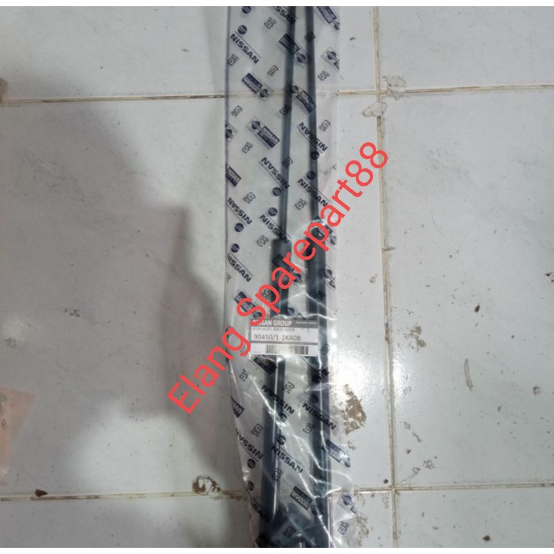 Shock Hidrolik Bagasi Nissan Juke