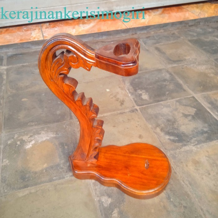 

Jagrak Keris Ukir isi 1