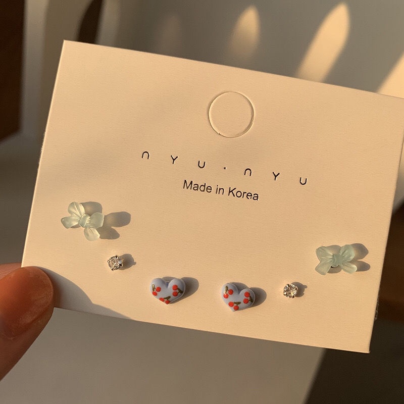 Hati yang lucu set anting-anting s perak jarum manis genit Cherry enam potong zirkon busur anting-an